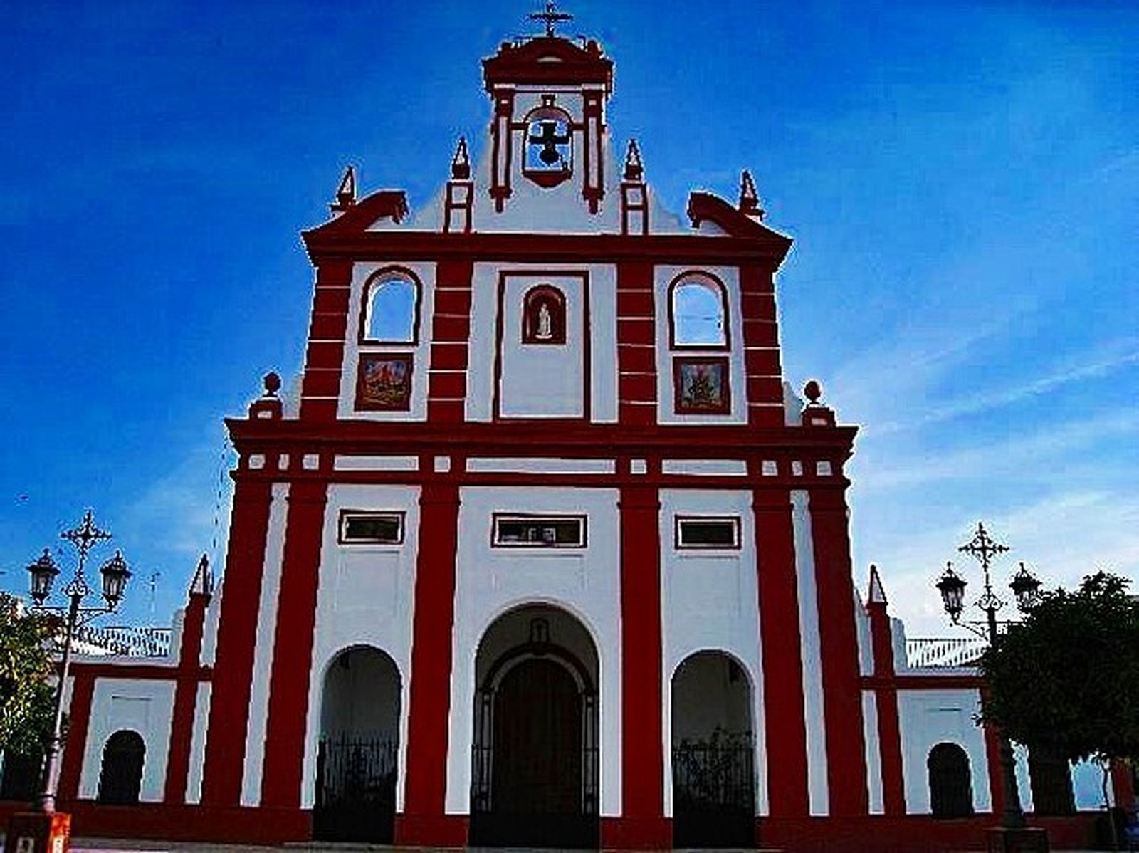 Detenido un vecino de Sevilla por robar dinero de la parroquia de Los Rosales