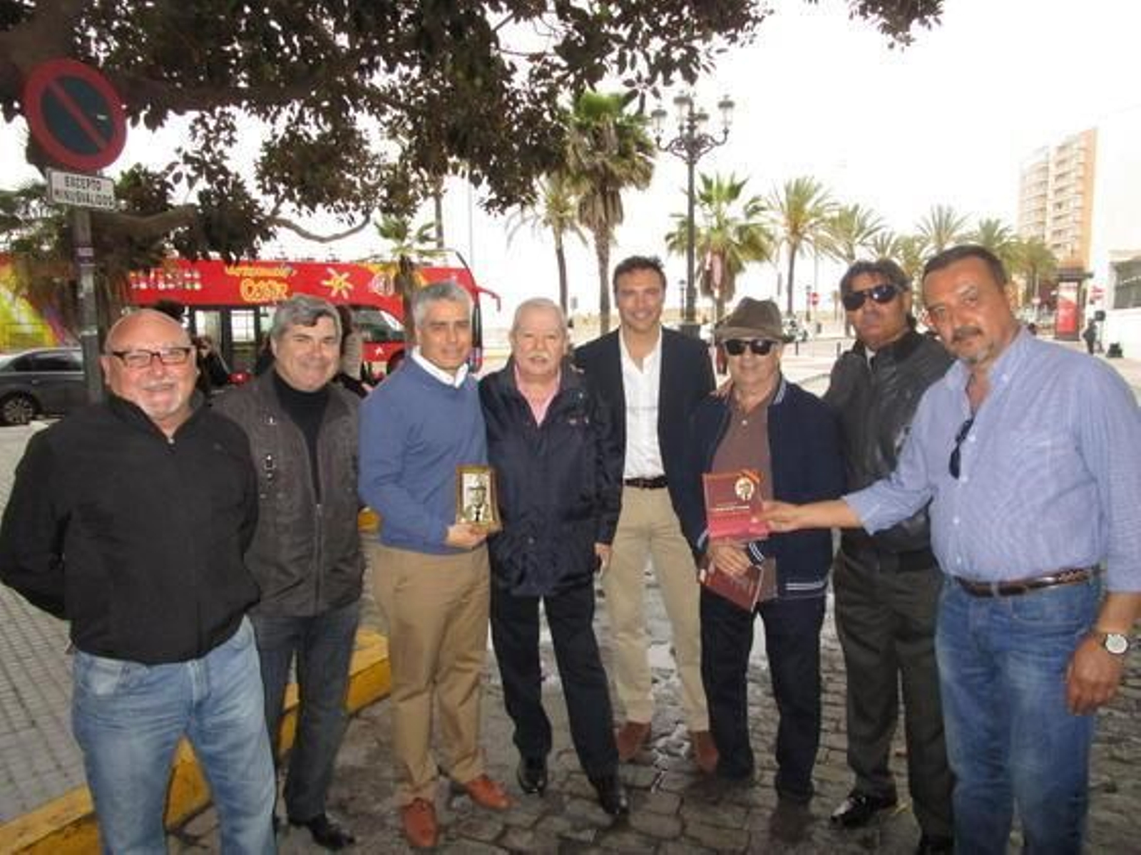 Manolo Santander, Antonio Rivas, Vicente Sánchez, Julio Pardo, Enrique Miranda, Antonio Martín, Miguel Villanueva y José Luis Ballesteros 'El Love'.  Foto: Ignacio Casas de Ciria