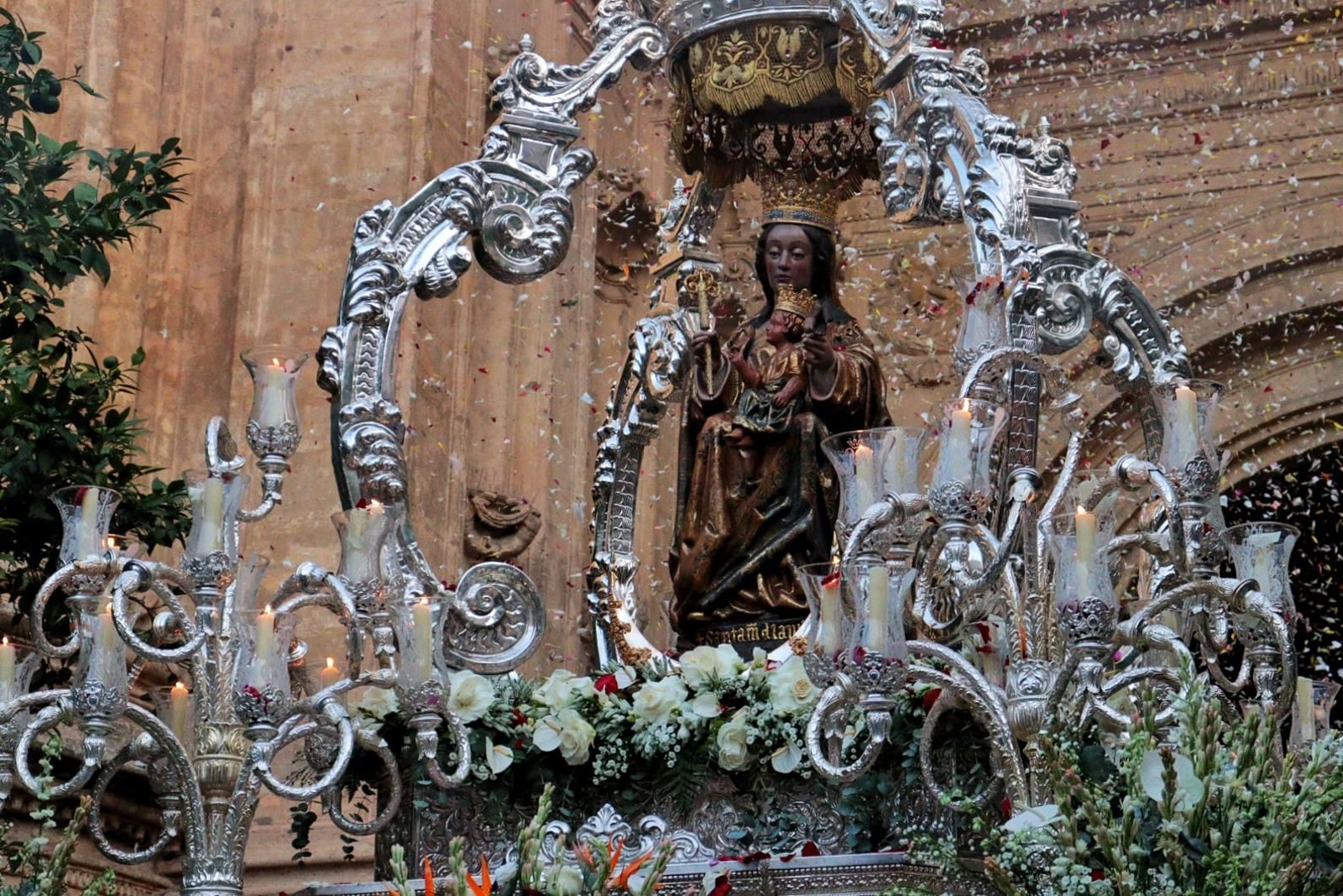 La procesión de la Virgen de la Victoria, en fotos