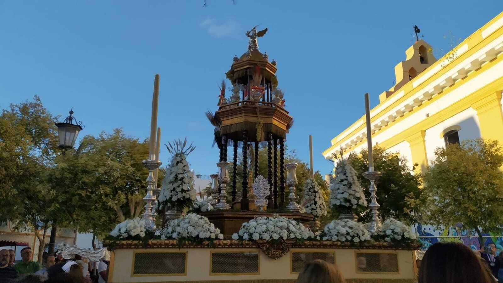 El paso de la Custodia del Corpus Chico de la Misericordia, en la procesión del año pasado.
