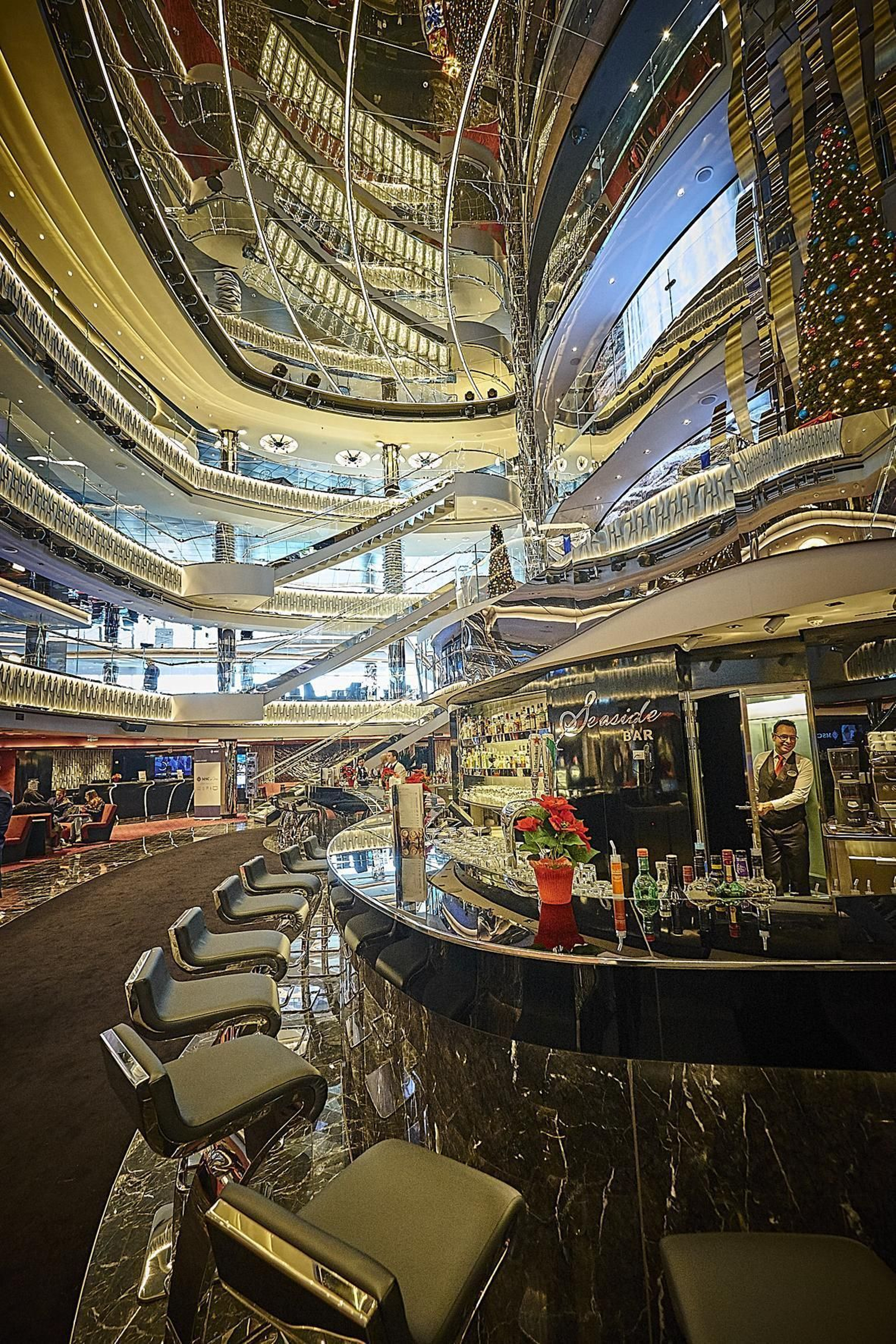 Primera escala en Cádiz del crucero MSC Seaside