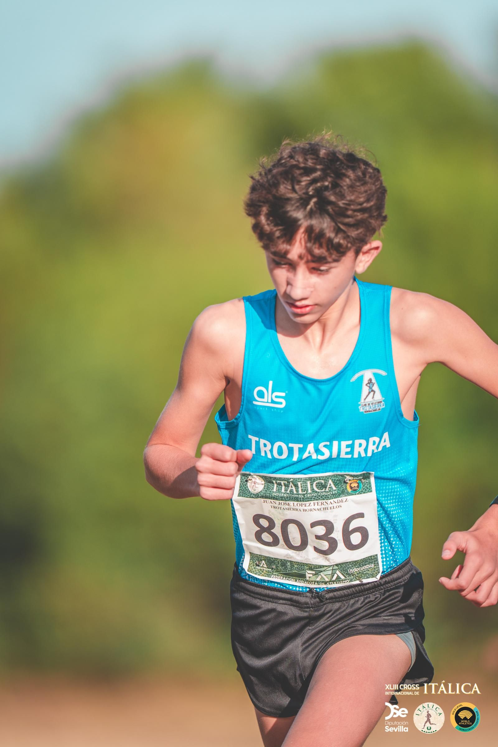 Búscate en las fotos del Cross de Itálica 2025 | 7