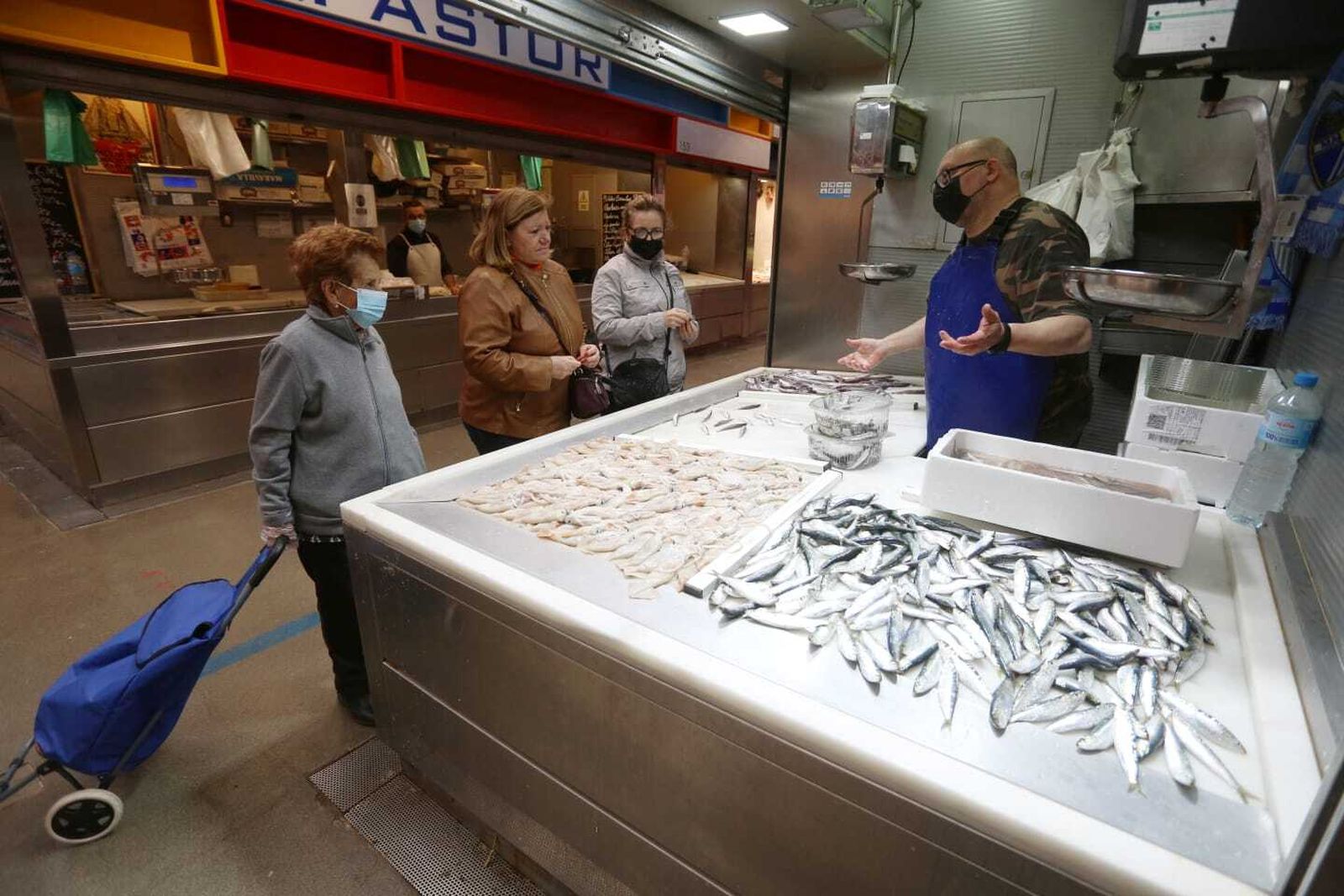 Adiós (o casi) a las mascarillas en Málaga