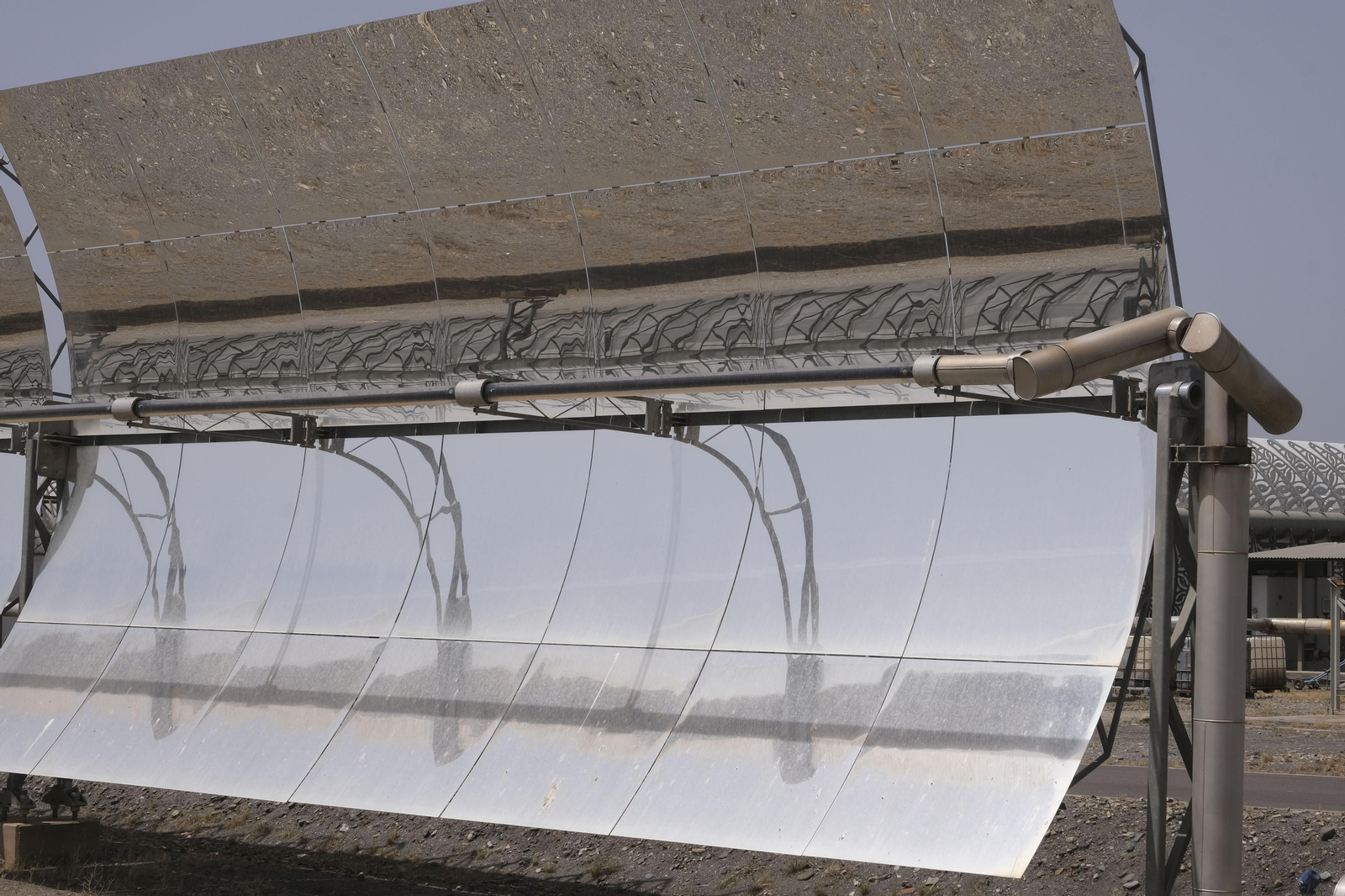 Imágenes de la visita a la Planta Solar de Almería, en Tabernas