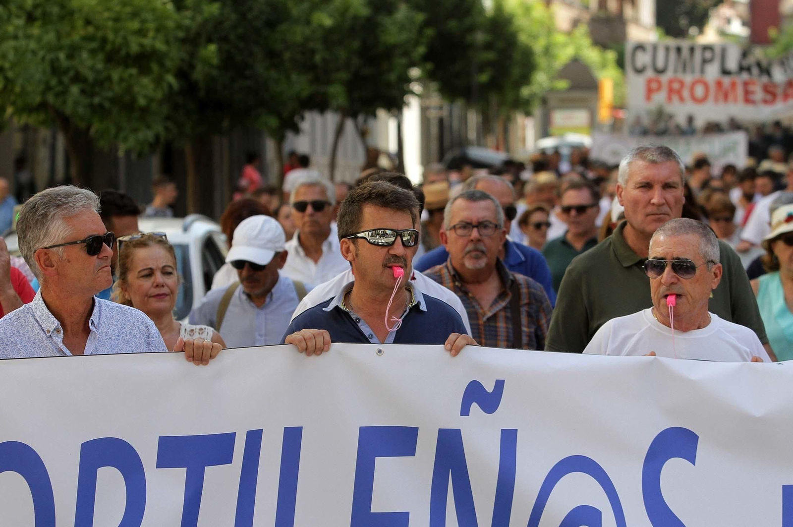 Imágenes de la manifestación "Salvemos las Playas de Huelva"