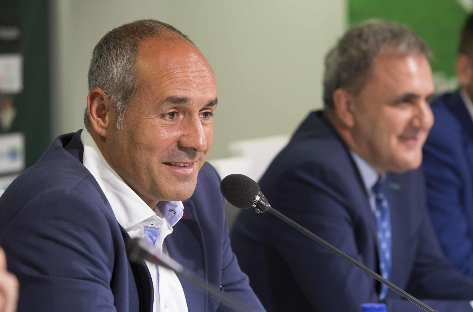 Curro Segura, durante su presentación como técnico del Betis Energía Plus