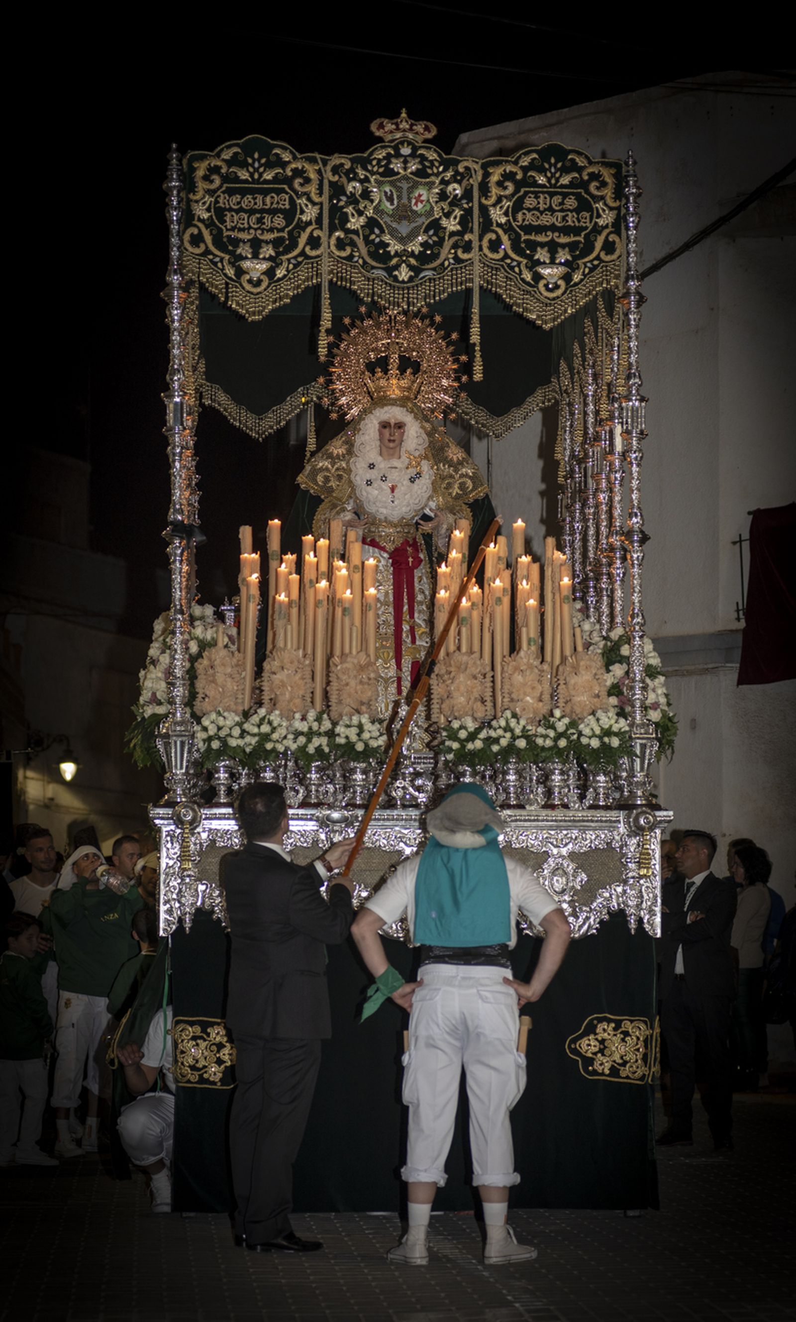 Imágenes de la procesión del Paso Blanco en Cuevas del Almanzora