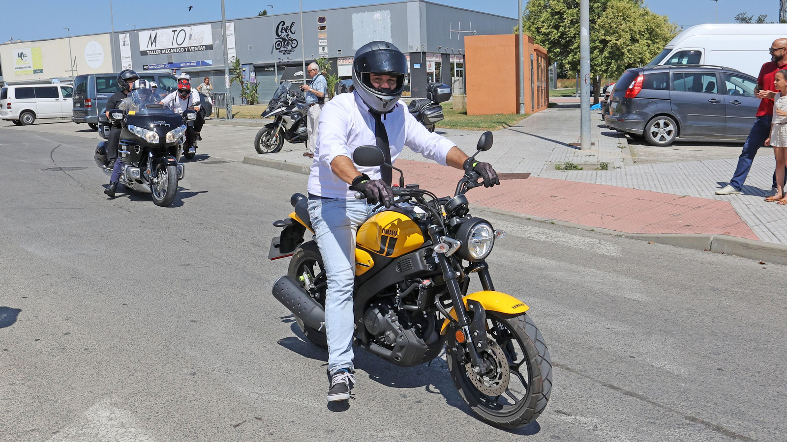 Búscate en el evento motero solidario "The Distinguished Gentleman´s Ride" en Jerez