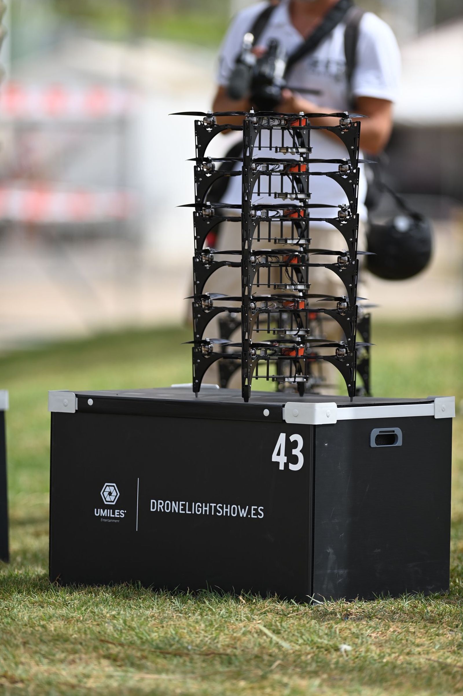 Así son los drones con los que Málaga inicia esta noche su Feria (fotos)