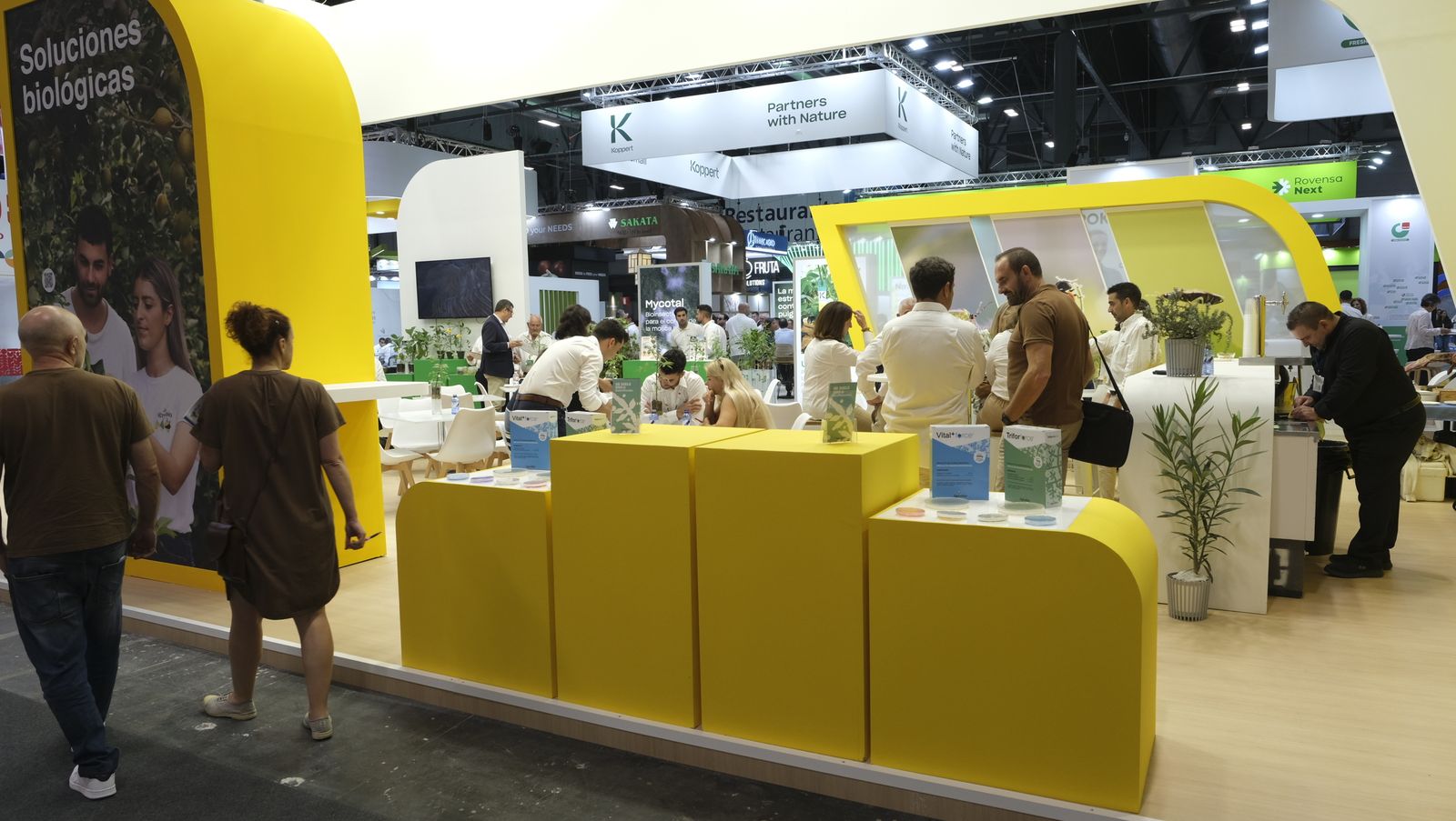 Imágenes del primer día de Fruit Attraction en Madrid