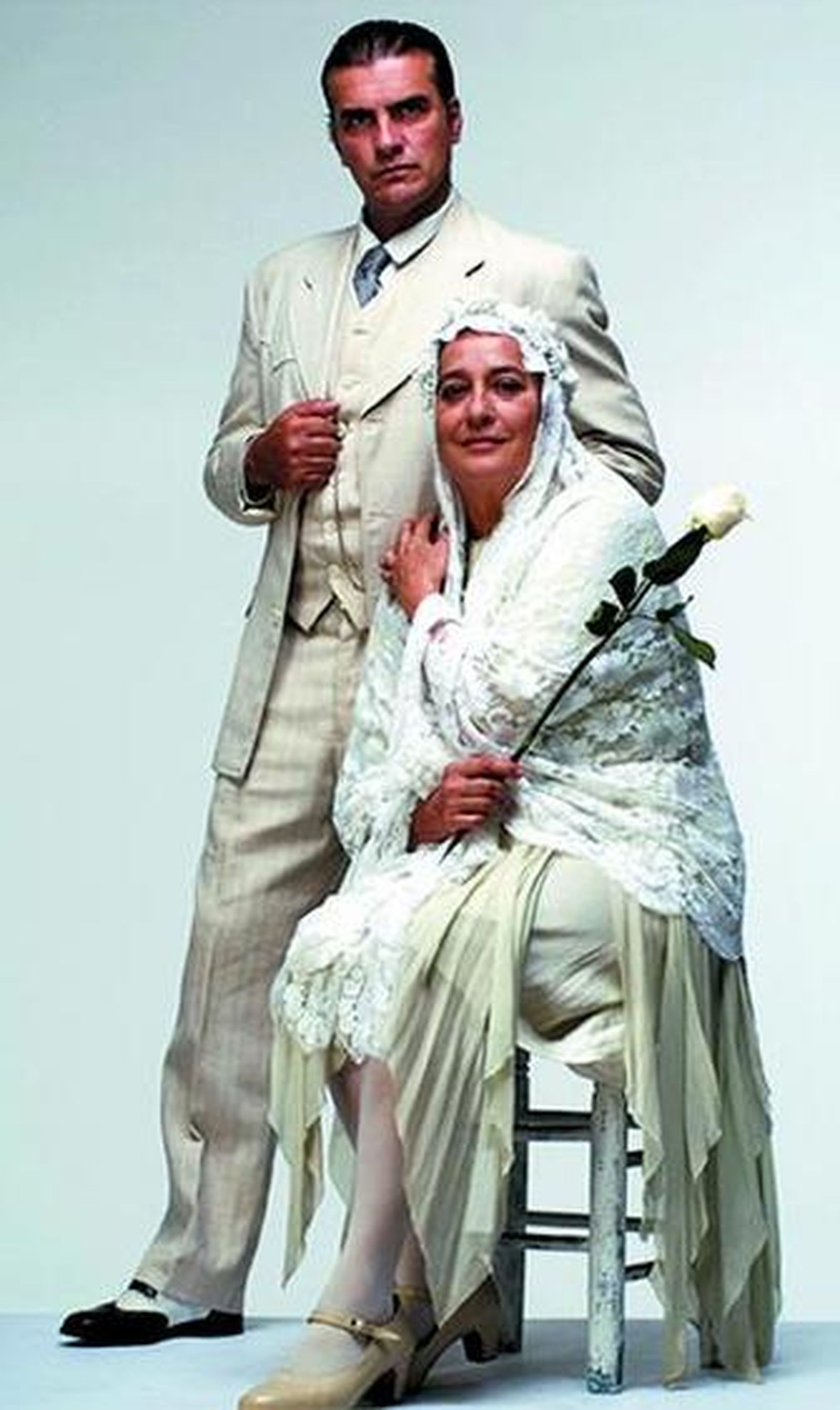 Ana Marzoa y Luis Fernando Alvés en una escena de la obra.