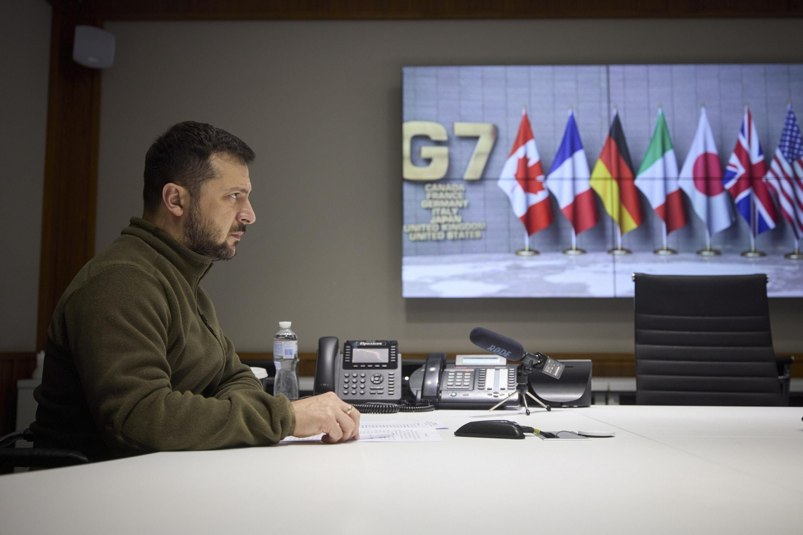 El presidente ucraniano, Volodimir Zelenski, durante su reunión por videoconferencia con los líderes del G-7.