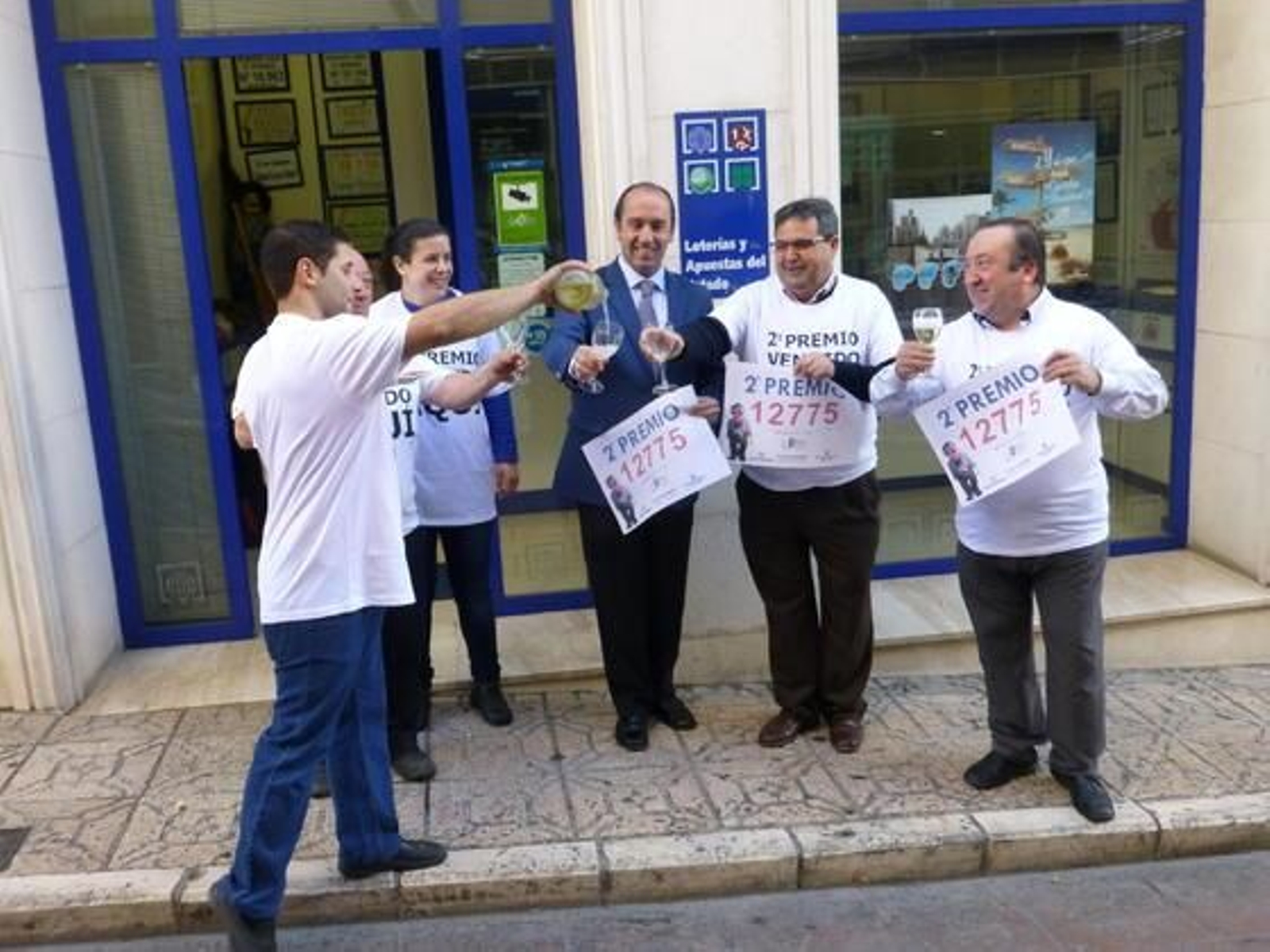 Celebración del segundo, en Luque (Córdoba). / S. Núñez

Foto: EFE