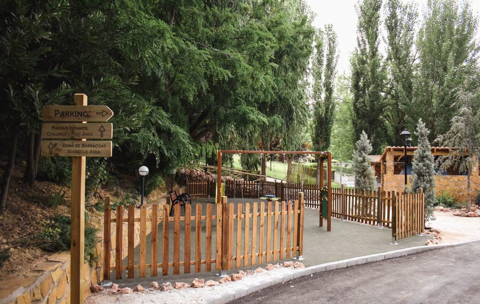 Así es el nuevo camping Valdeluna en Valdepeñas, en plena Sierra Sur de Jaén