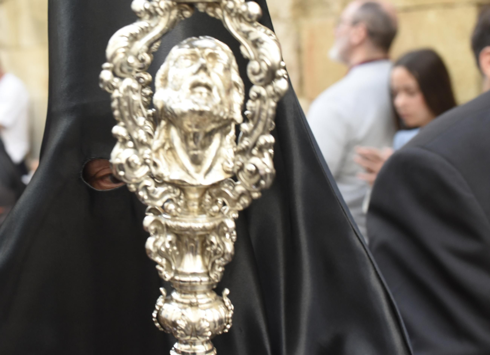 La procesión de las Angustias en este Jueves Santo de Córdoba, en imágenes