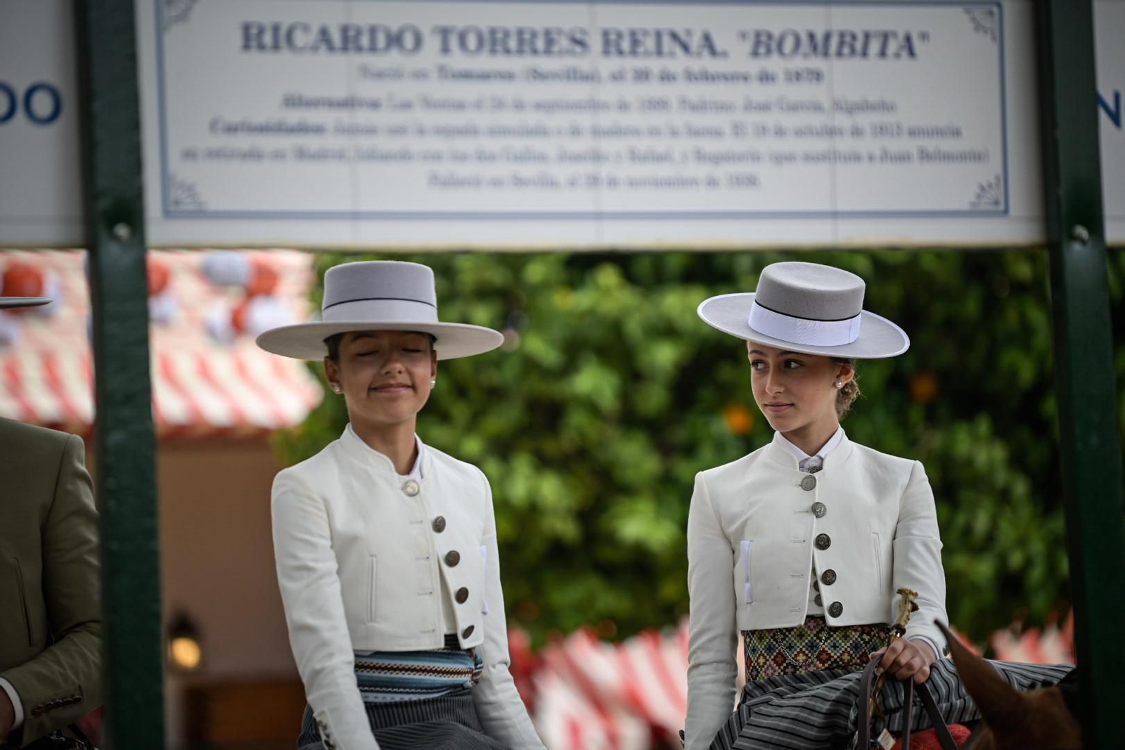 Fotos del bonito ambiente por las calles del real de la Feria de Sevilla