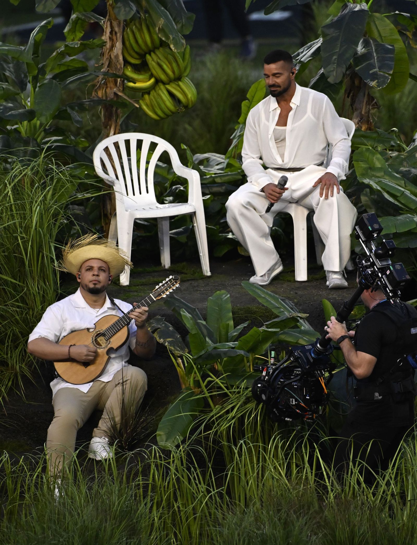 Las mejores fotos de la Super Bowl con la actuación de Bad Bunny