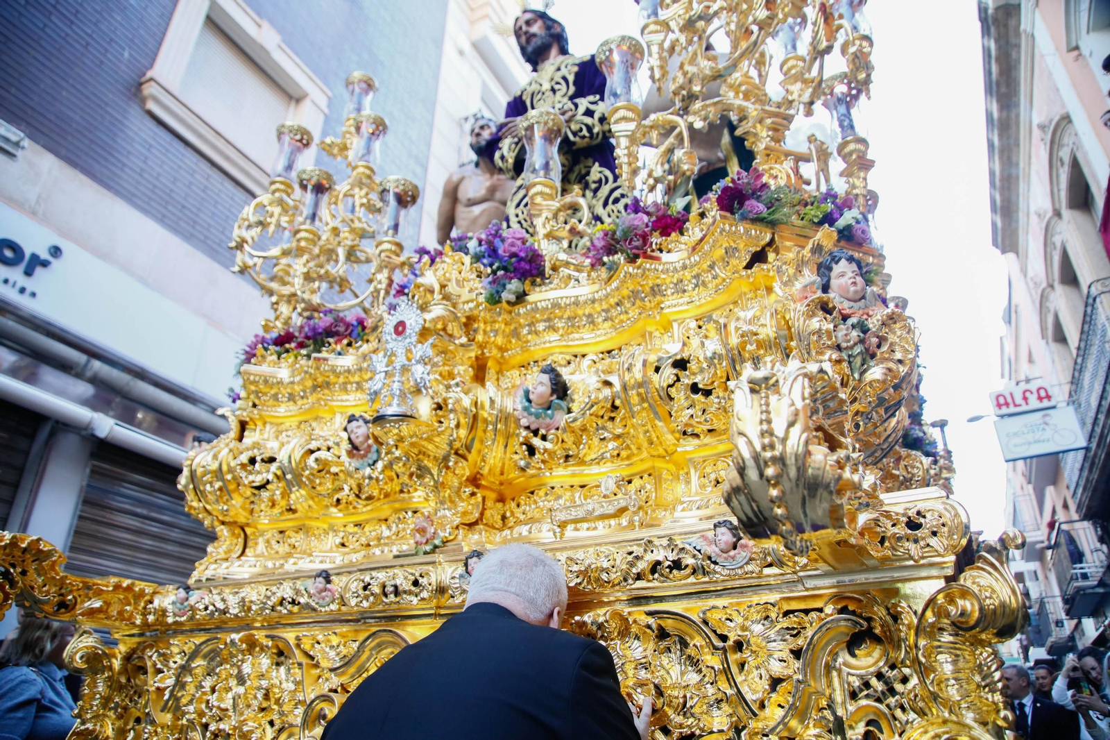 Macarena en la Semana Santa de Almería