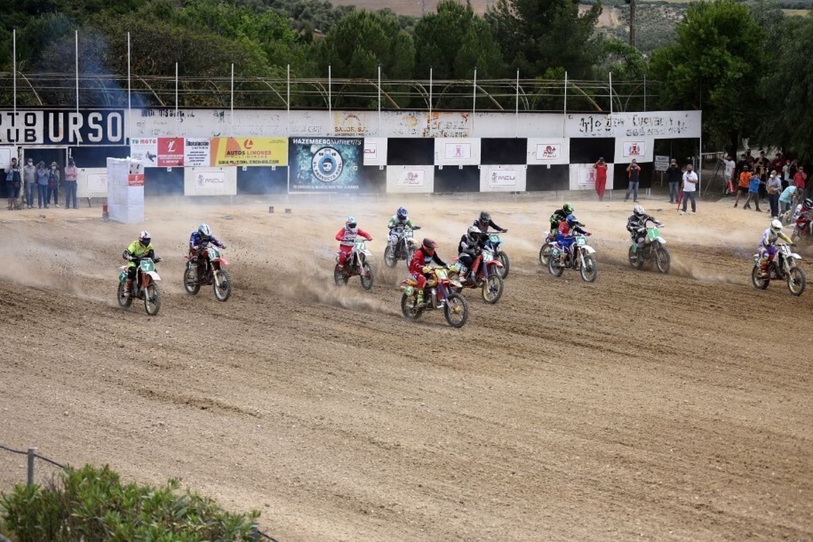 Salida de una de las carreras disputadas en el circuito El Calvario de Osuna.