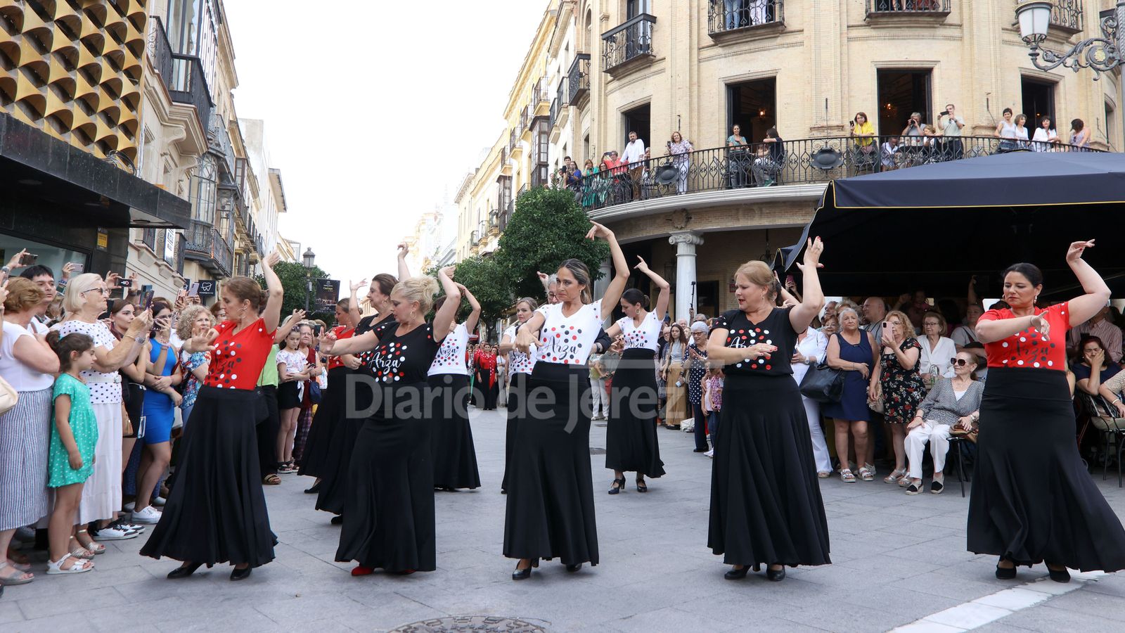 Flashmob de la academia de baile de Fani Muñoz en Jerez