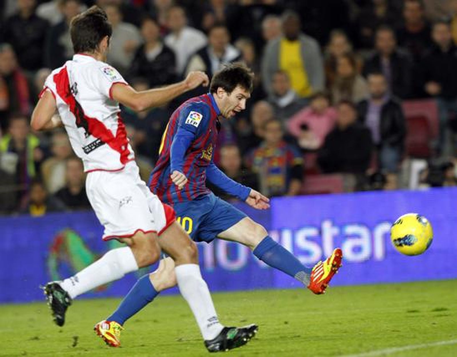 El Barça golea con facilidad a un Rayo Vallecano que salió valiente en el Camp Nou.

Foto: Reuters