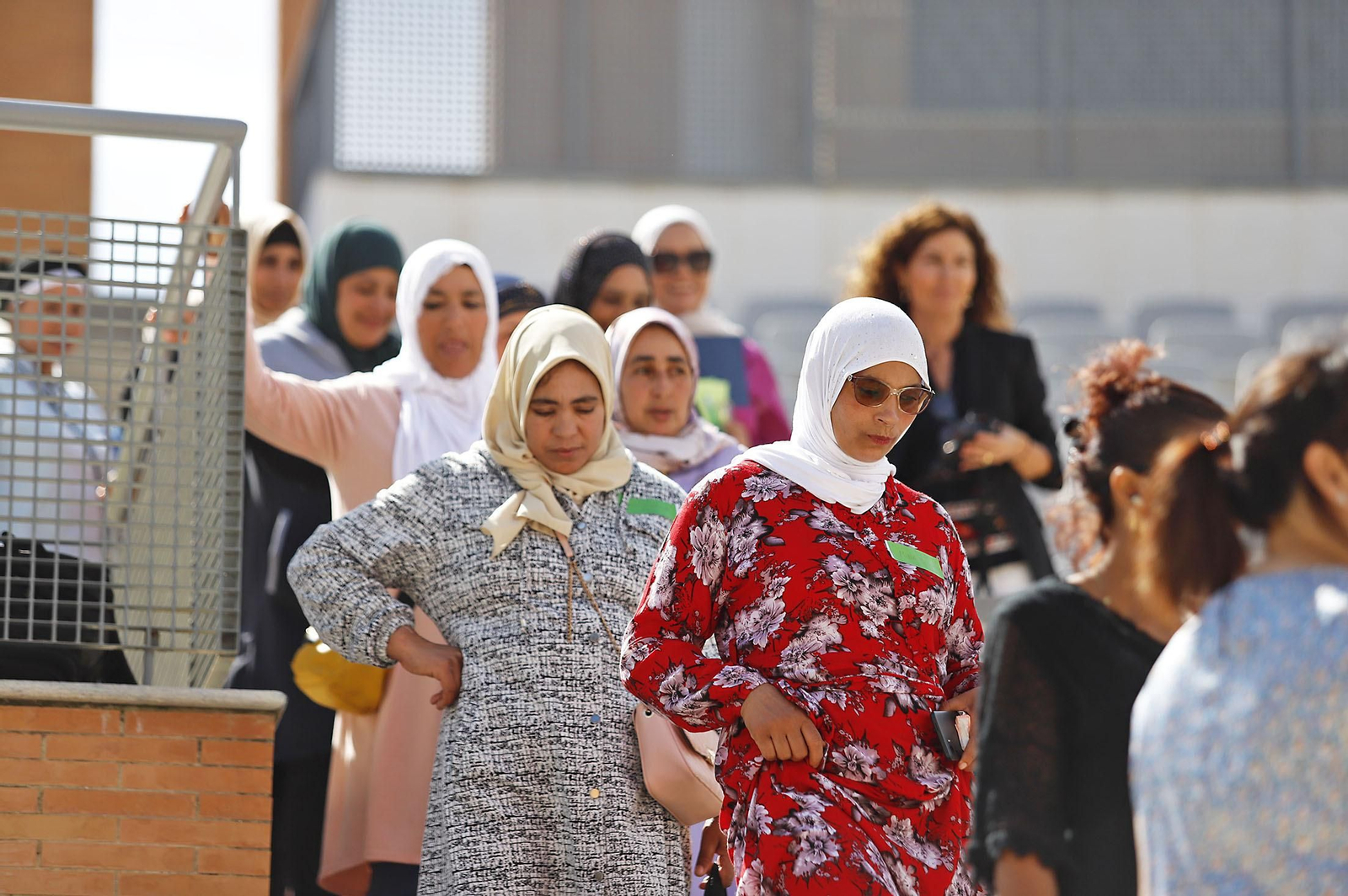 Imágenes de la entrega de los diplomas a las mujeres que han participado en el programa Wafira. Imágenes de la entrega de los diplomas a las mujeres que han participado en el programa Wafira.