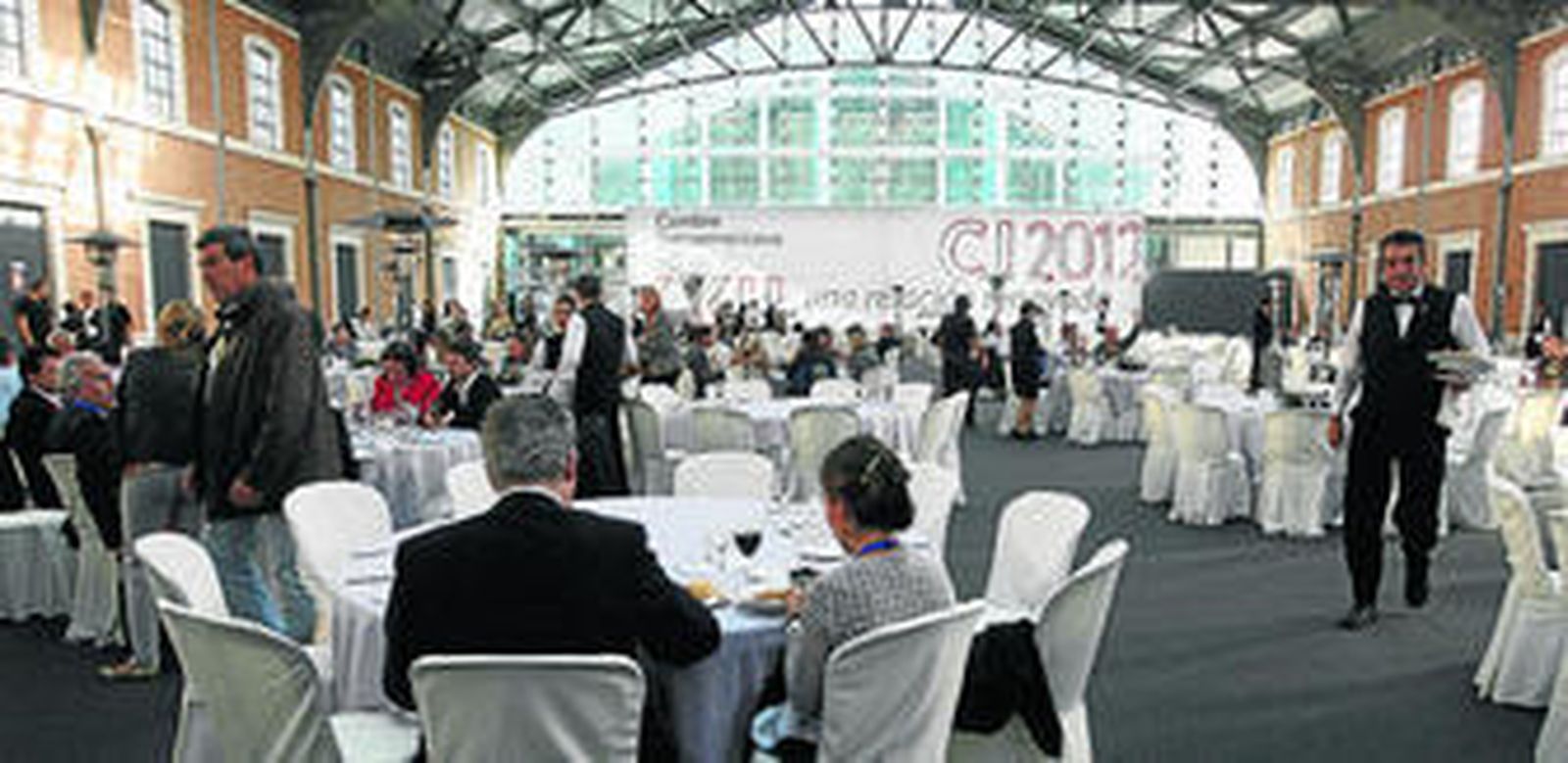 Imagen de la Vieja Estación de 1905, que ha sido utilizada estos días para atender a periodistas y delegados acreditados para la Cumbre.