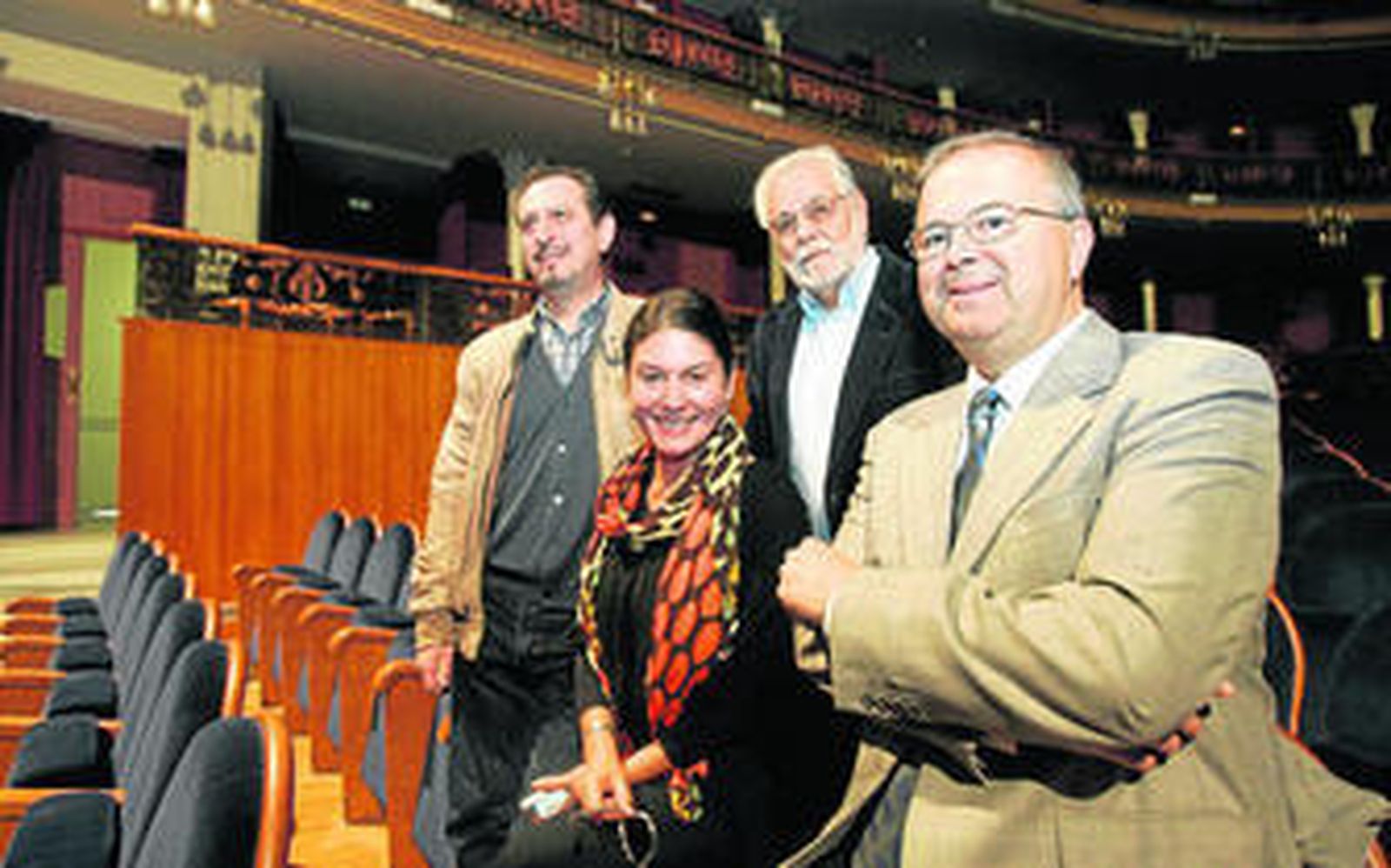 Ricardo Luna, Marisol Membrillo, Manuel Canseco y Juan Miguel Moreno Calderón, ayer, en la presentación de la obra.