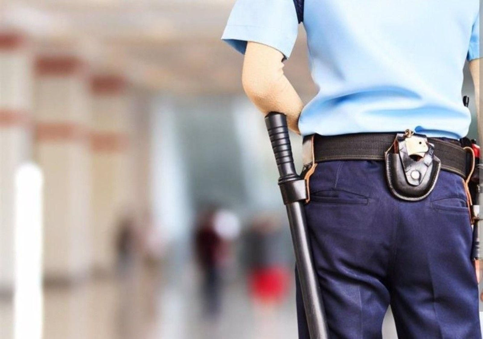 Un vigilante de seguridad privada