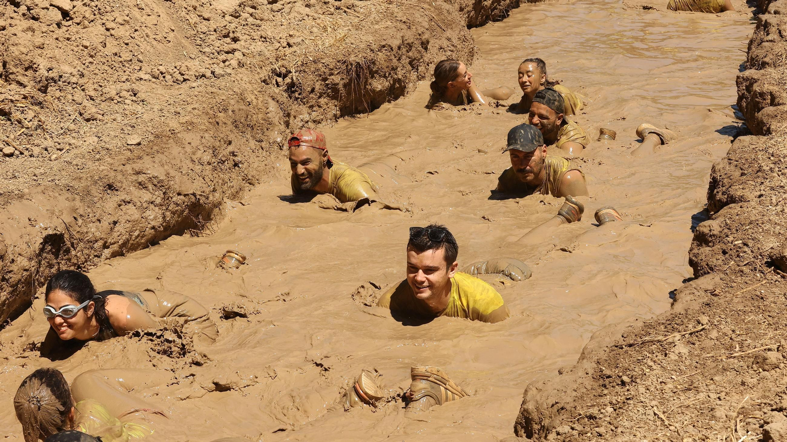 Búscate en la VII Carrera del Barro en La Barca