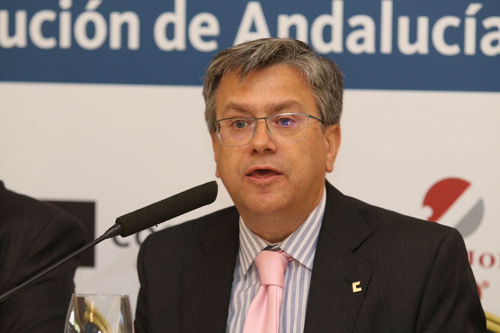 Las imágenes del Foro con el presidente de CEHAT