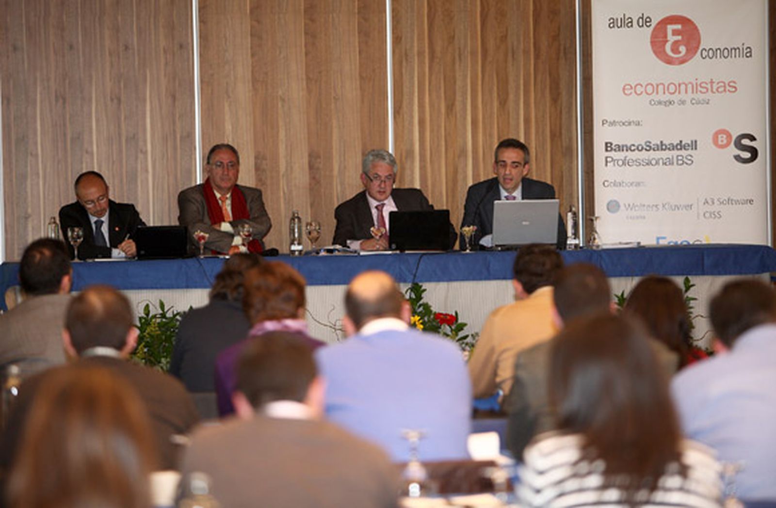 El Colegio de Economista aborda en un programa formativo las reformas fiscales