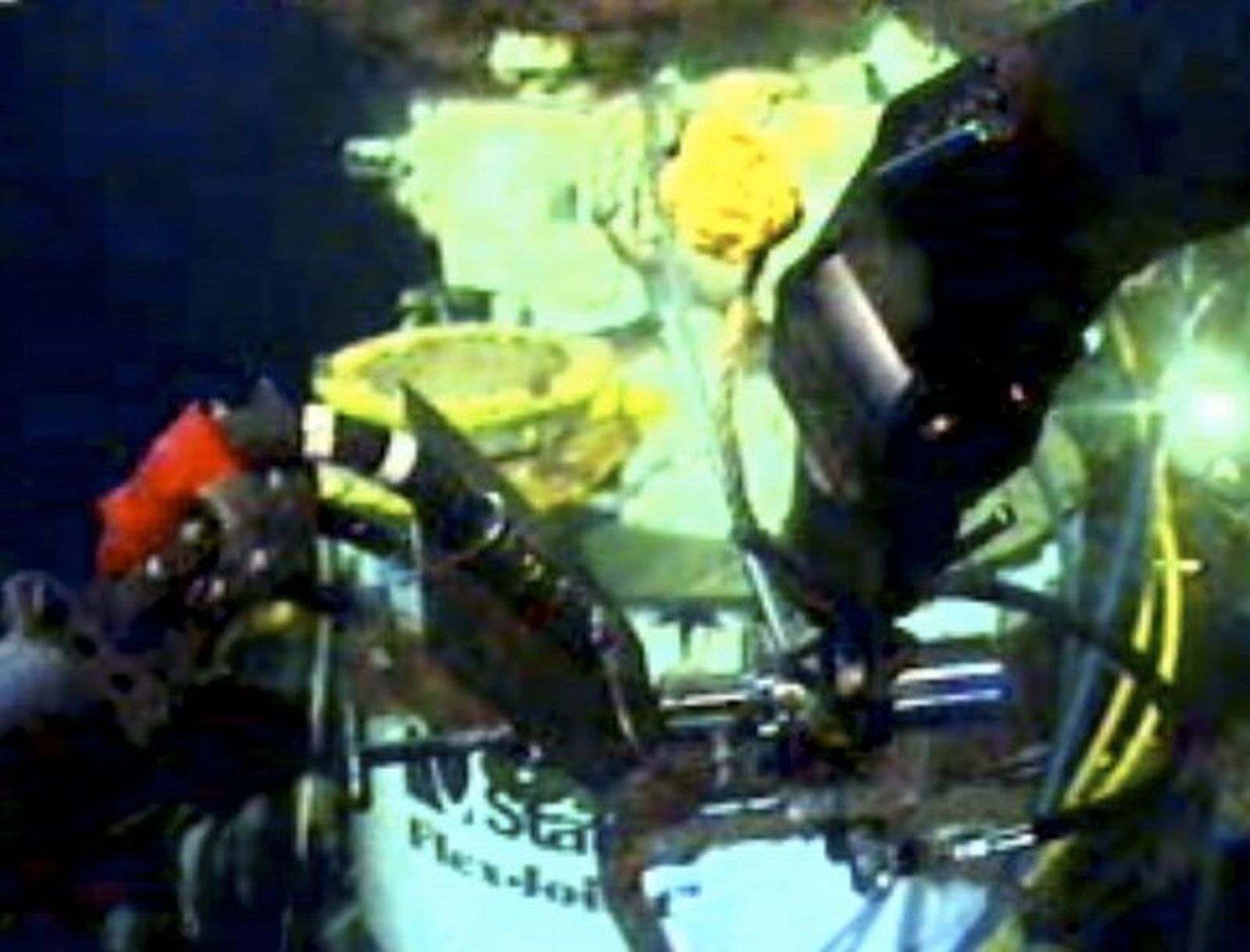 BP cifra los gastos de la limpieza del vertido en 1.300 millones de euros