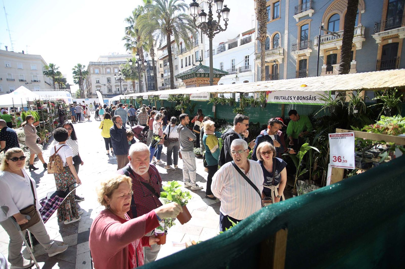 Imágenes del sábado 15 de abril en Huelva