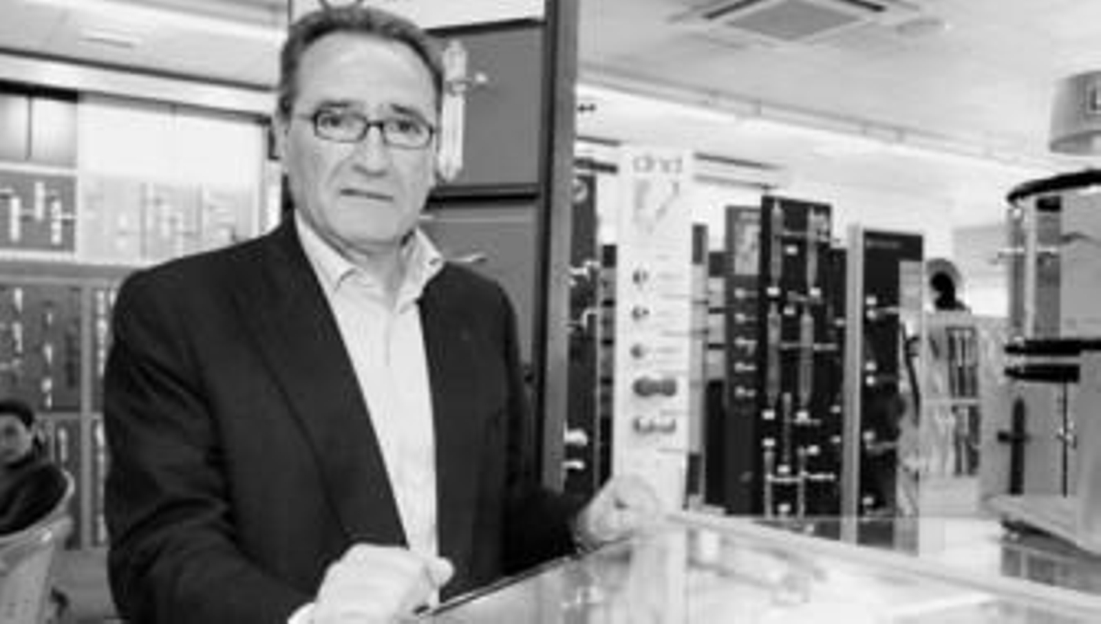 El gerente de la empresa, José Luis Sánchez Martínez, en la sede de Bañón y Sánchez en el polígono de Asegra.