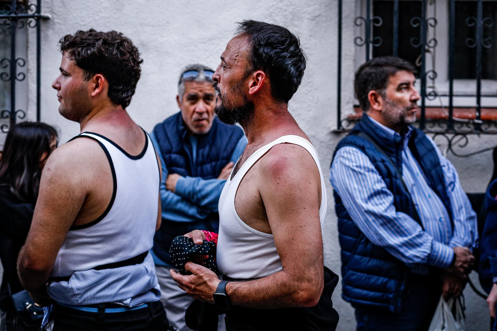 Imágenes de la salida de Santo Entierro en la Semana Santa de San Fernando 2025
