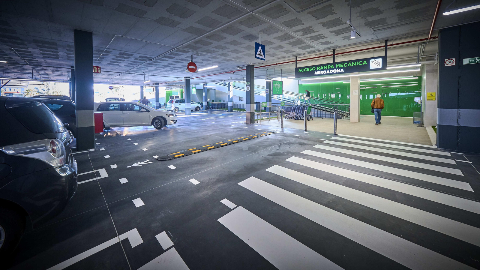 Interior del nuevo Mercadona de Fadricas