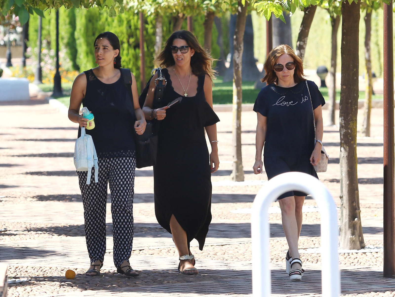 La familia de Blesa acude al tanatorio donde se incineró el cadáver del exbanquero