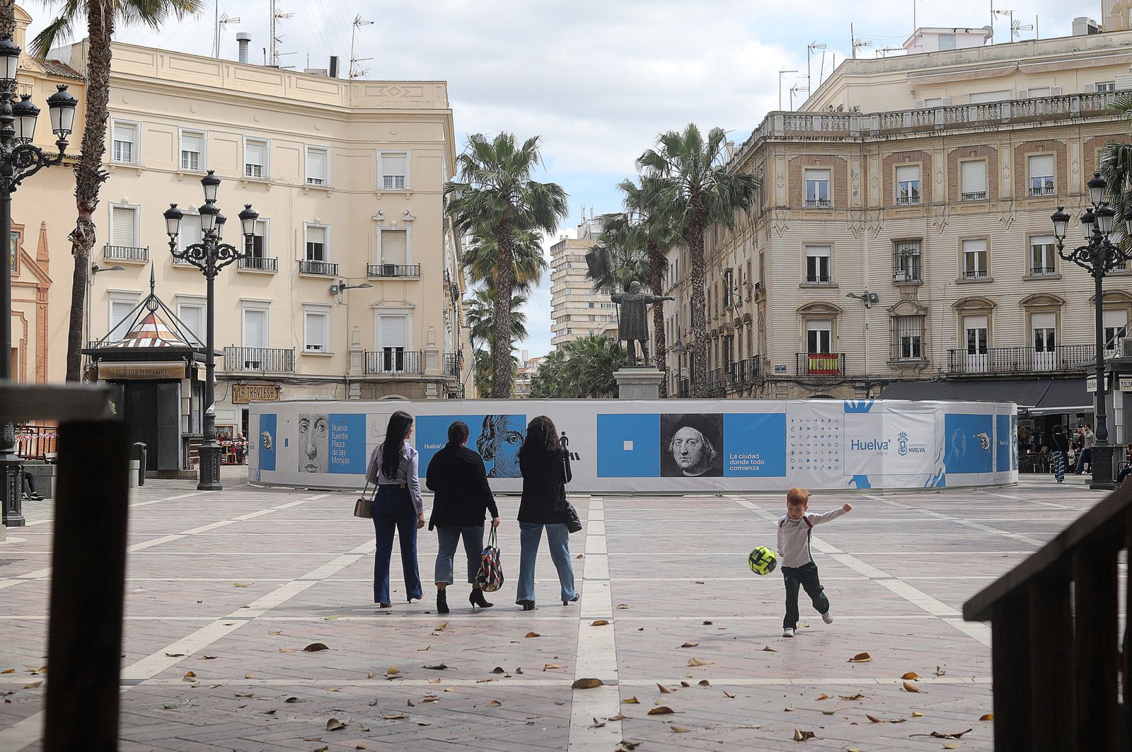 Imágenes del viernes 24 de marzo en Huelva