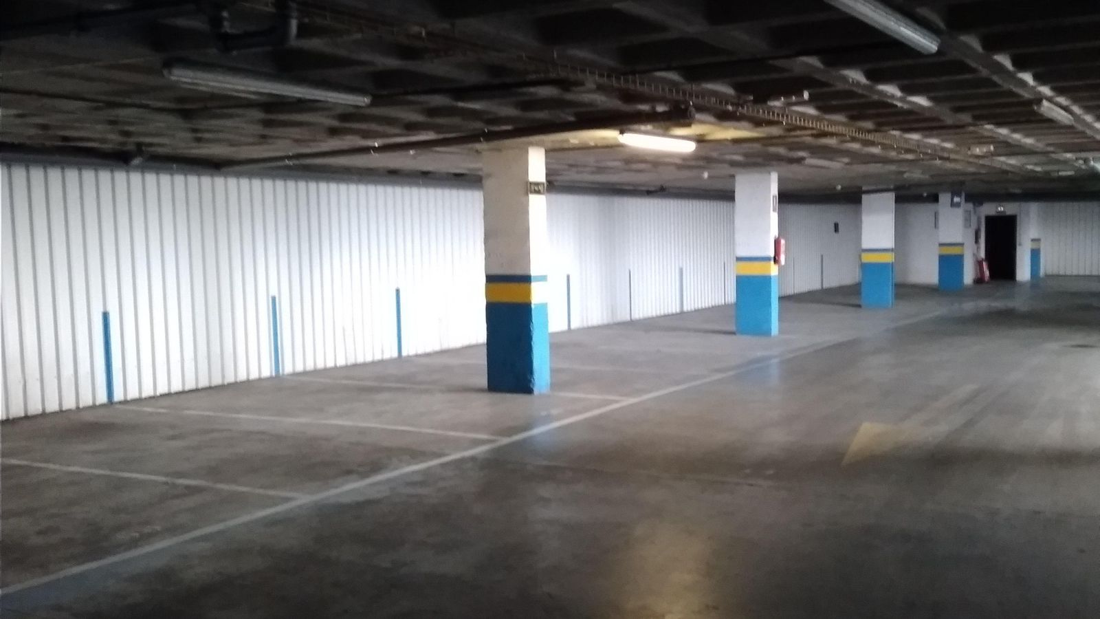 La planta de uso rotatorio del parking de la calle Sinaí en desuso desde 2016.