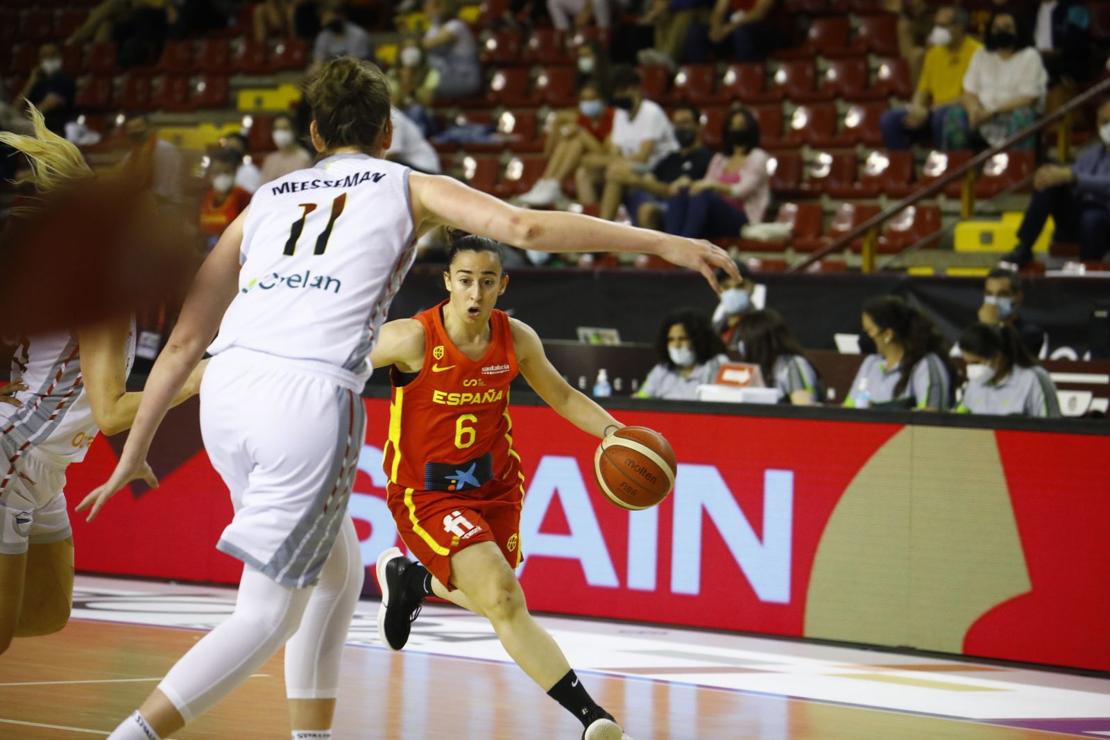 Las imágenes del triunfo de España ante Bélgica en Córdoba.