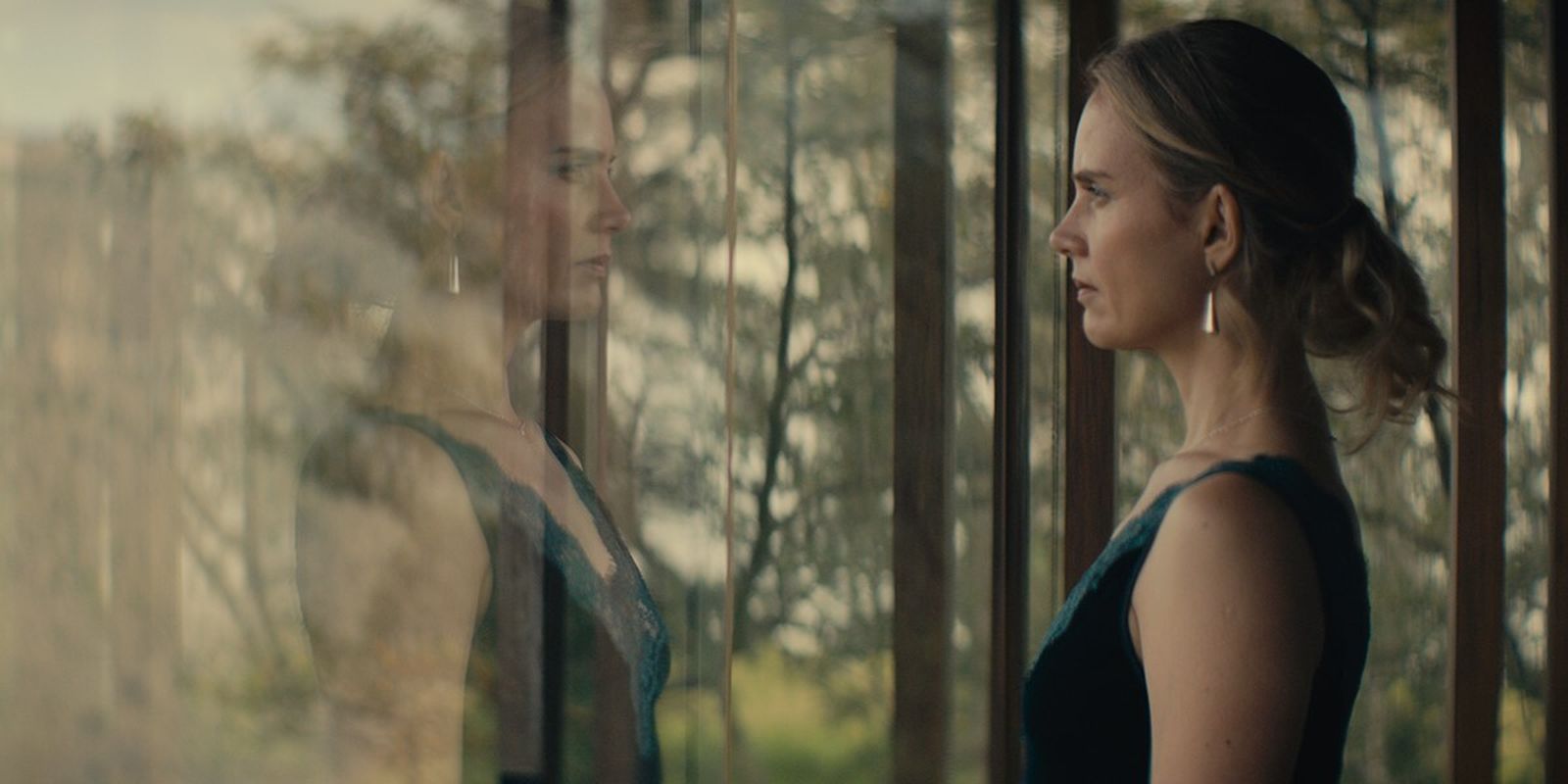 Anahi Hoeneisen en una escena de 'Lo invisible'.