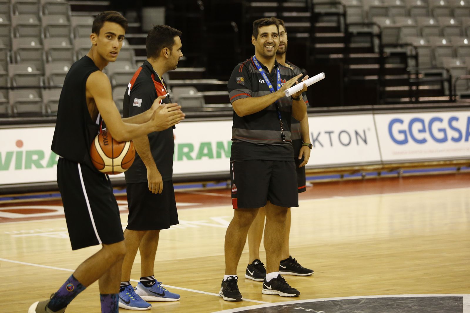 Pablo Pin, en un entrenamiento del Covirán Granada.