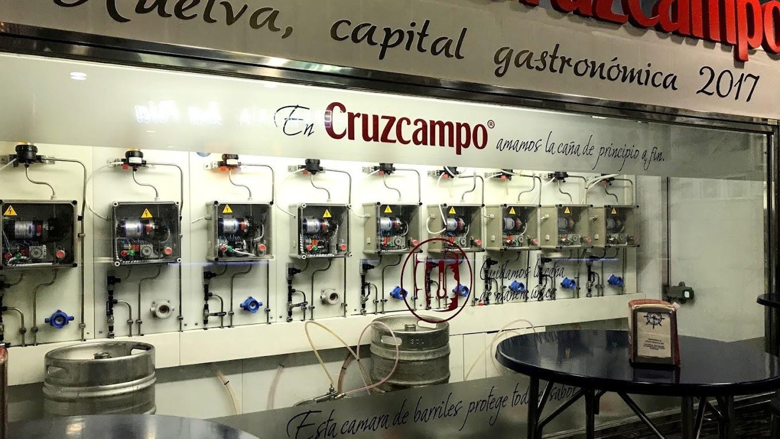 Cámaras de barriles de la Cervecería La Ría