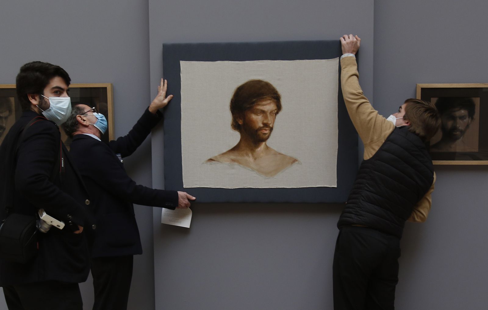 Exposición de la Hermandad del Valle y presentación del paño de la Verónica