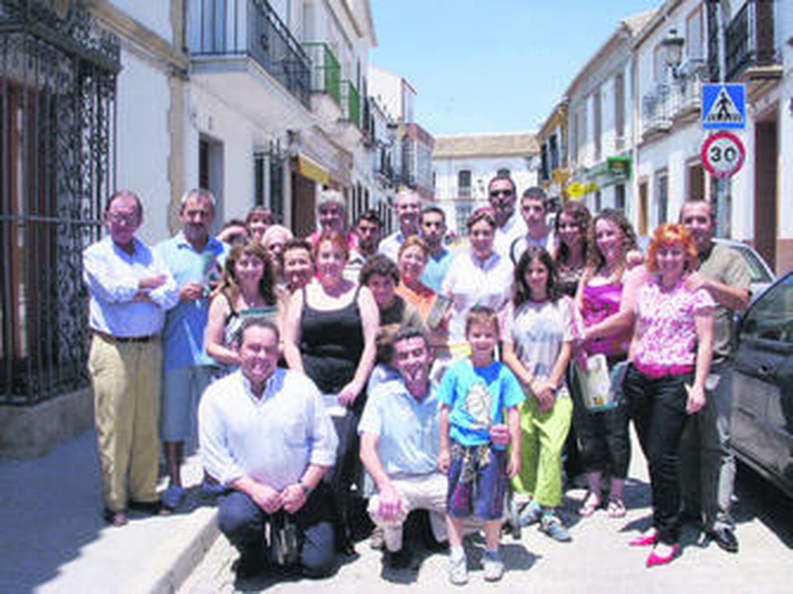 Un grupo de pacientes con HF acompañados por sus familiares.