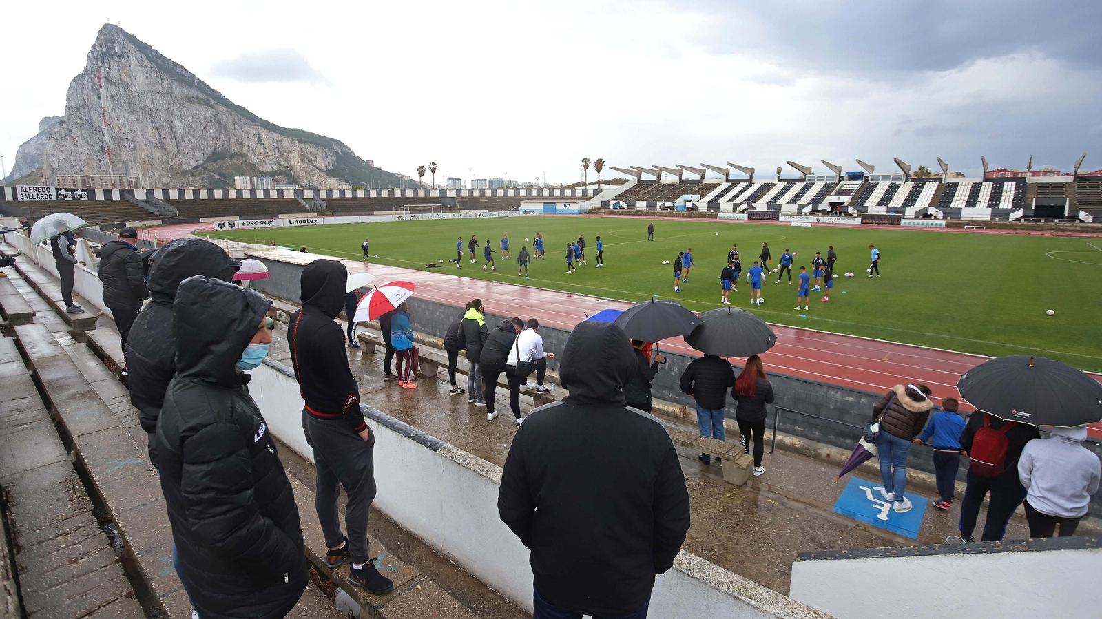 Fotos del entrenamiento a puerta abierta de la Balona