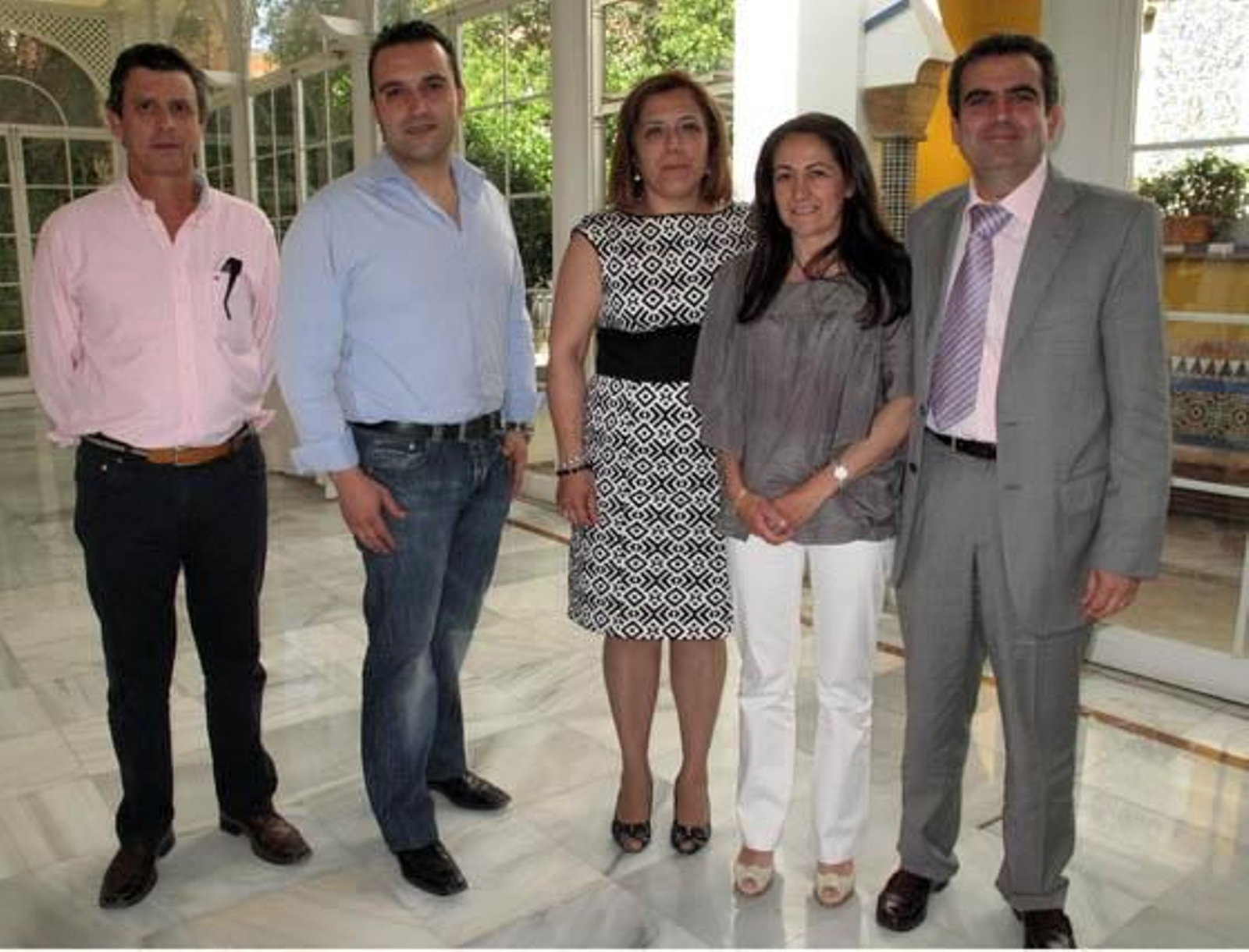 José Franco, Rafael y Dulce Nombre Parejón, del Restaurante La Alacena; y María del Carmen Romero y Antonio Cordones, de Eurogolf Sevilla.

Foto: Victoria Ramírez