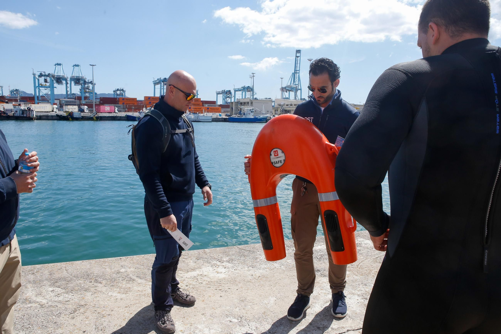 Las fotos de la presentación de la boya de salvamento Usafe en Algeciras