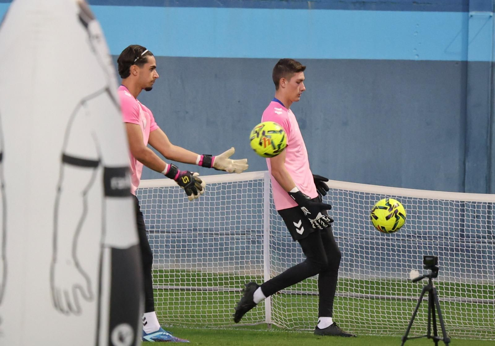 Sergio Pellicer sigue con fuerza al frente del Málaga CF